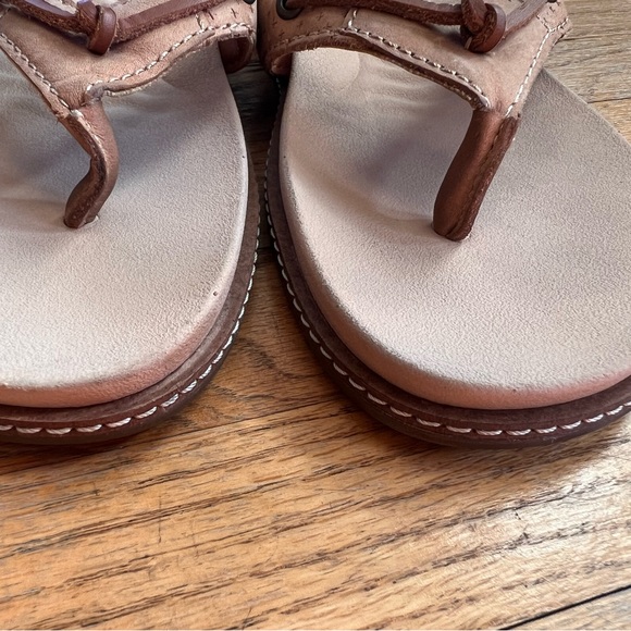 Womens Sperry boat sandals Flip flops tan leather size 7 plushwave - Picture 8 of 8